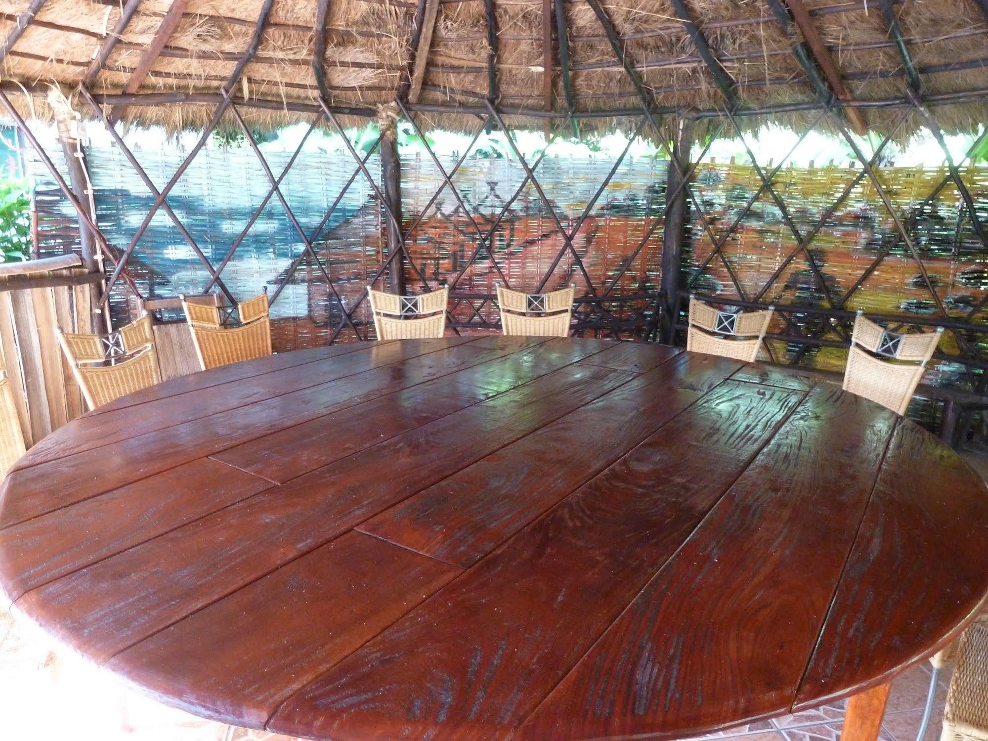 Footsteps Eco-Lodge Gunjur Esterno foto