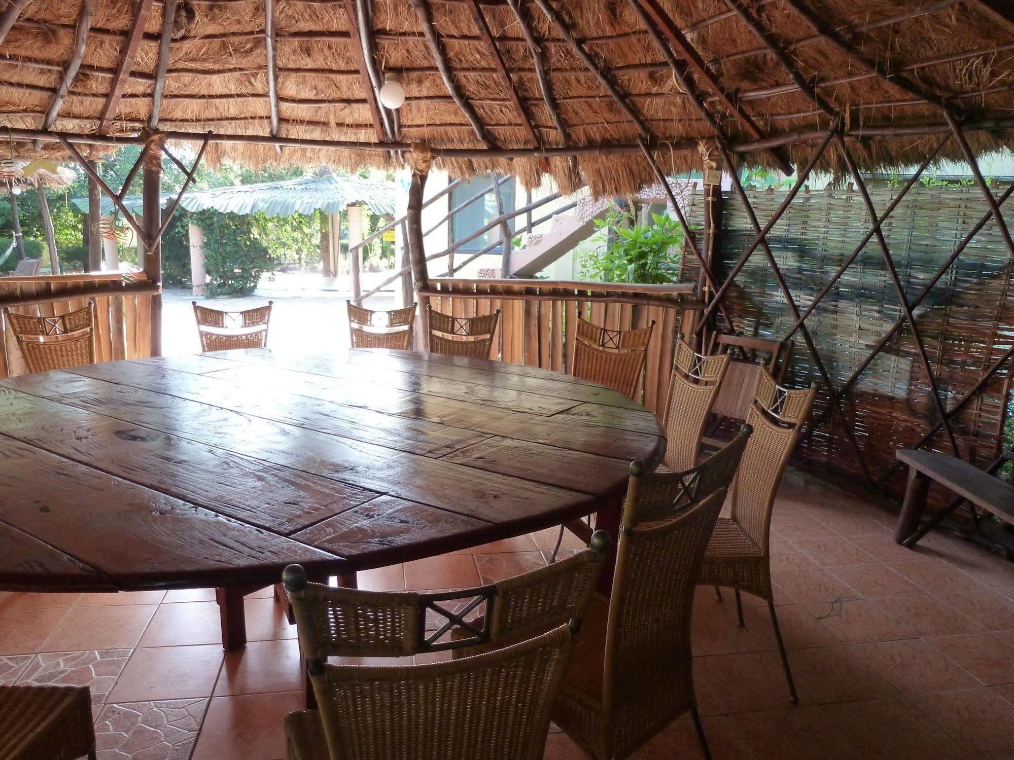 Footsteps Eco-Lodge Gunjur Esterno foto
