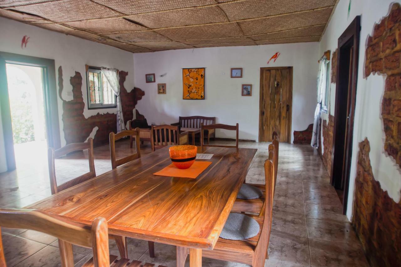 Footsteps Eco-Lodge Gunjur Esterno foto