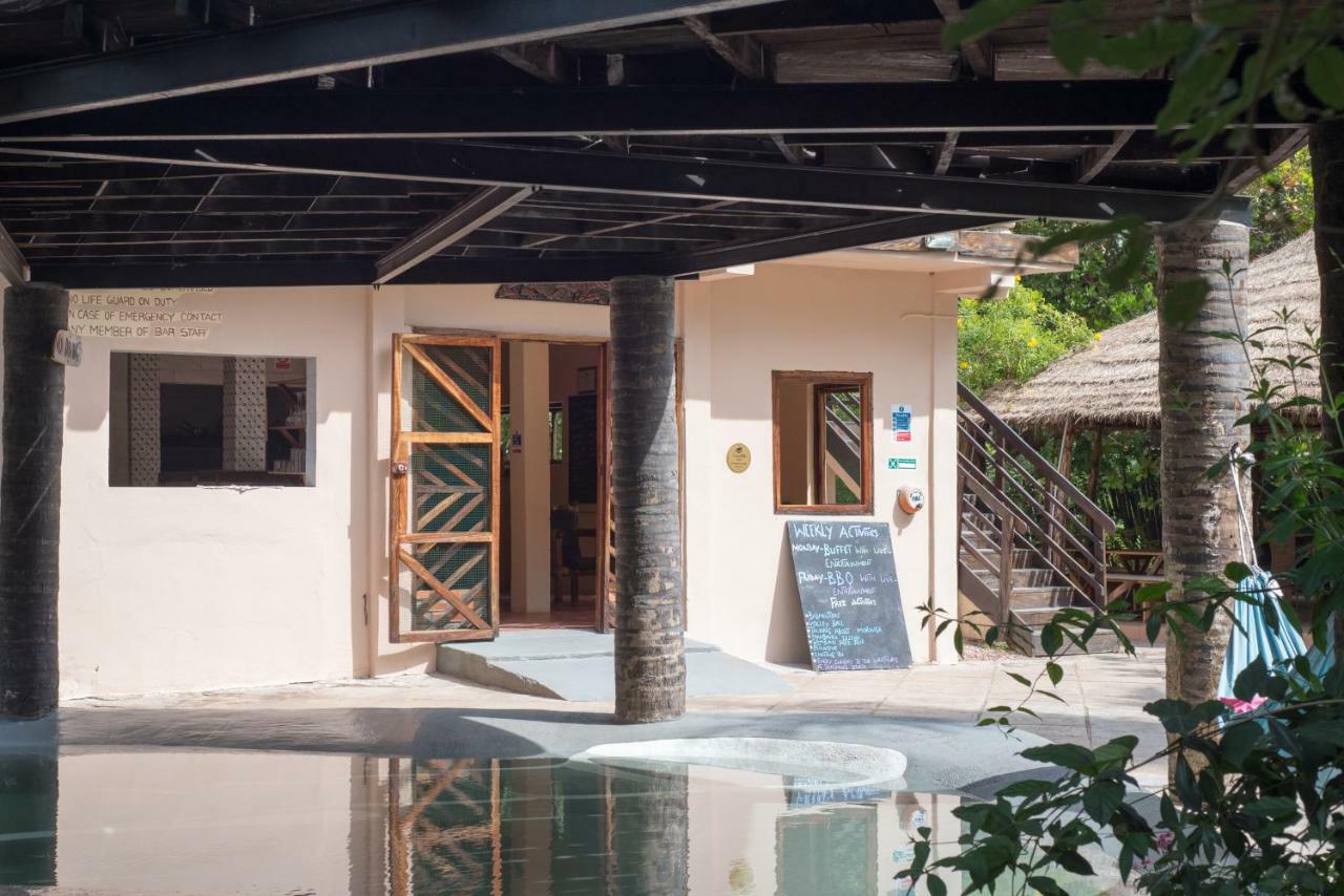 Footsteps Eco-Lodge Gunjur Esterno foto