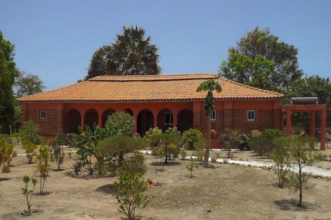 Footsteps Eco-Lodge Gunjur Esterno foto